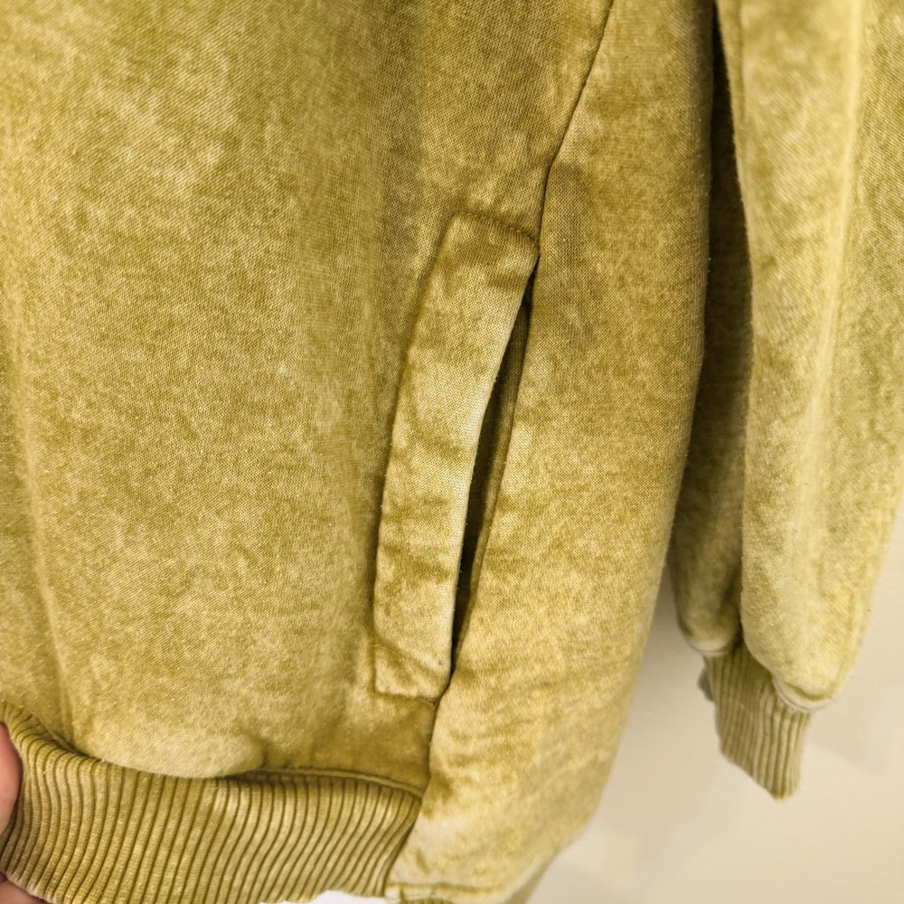 Zenana Outfitters Mustard Acid Wash Crewneck Sweatshirt L Oversized Pockets - Picture 4 of 6